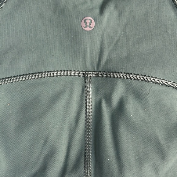 Light green Lululemon 7/8 length leggings - Picture 2 of 3